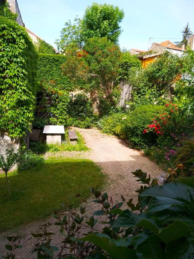 La Maison De Thuy - Gite En Auvergne Gimeaux Zewnętrze zdjęcie