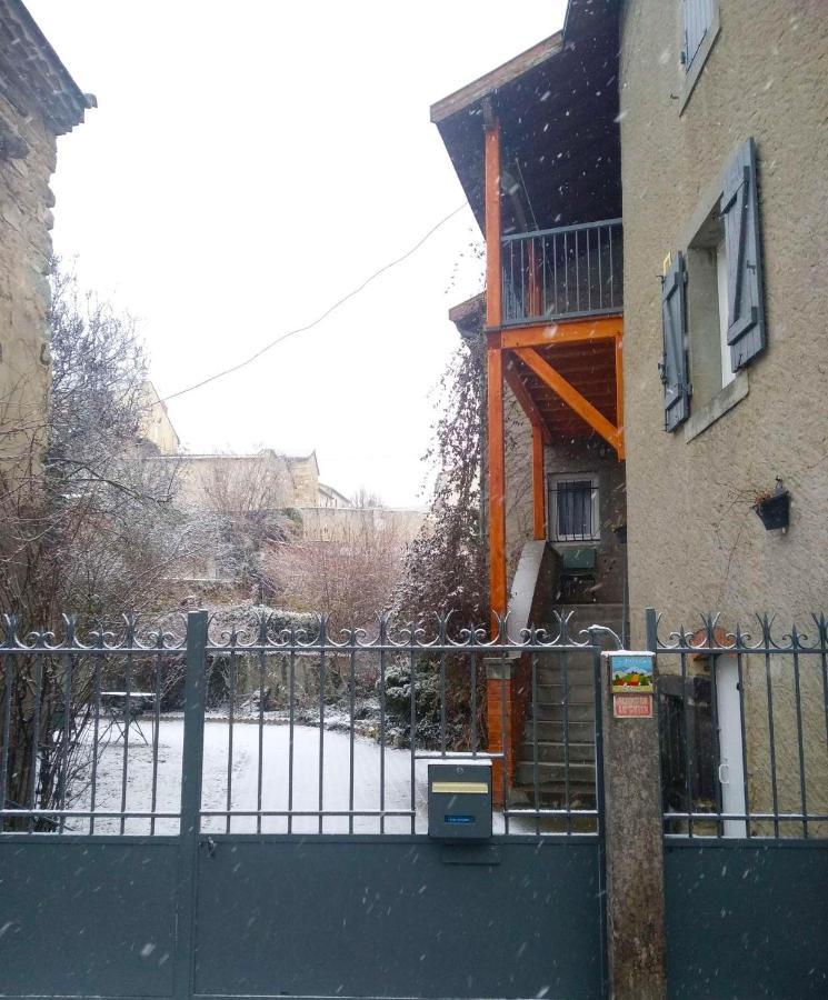 La Maison De Thuy - Gite En Auvergne Gimeaux Zewnętrze zdjęcie
